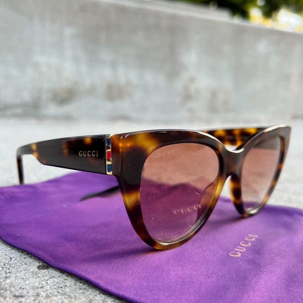 Gucci cat eye sunglasses